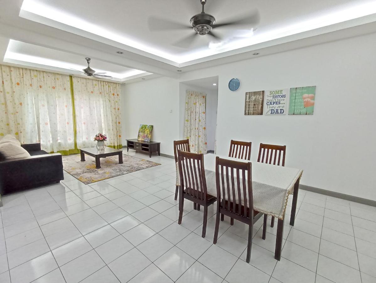 Tropika Bangi With 3 Bedrooms Apartment *